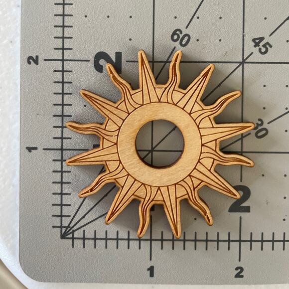 Pretty Sunburst Wood Sphere Holder/Stand - Picture 3 of 3